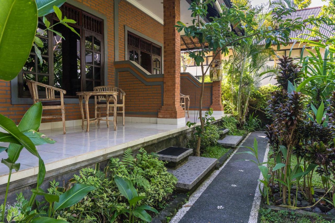 Adi Santia Bungalows Ubud Exterior foto